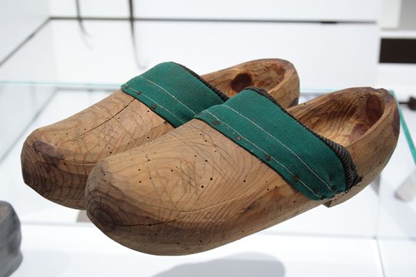 Can Caciques_esclop | © Can Caciques Can Caciques_esclop | © Can Caciques