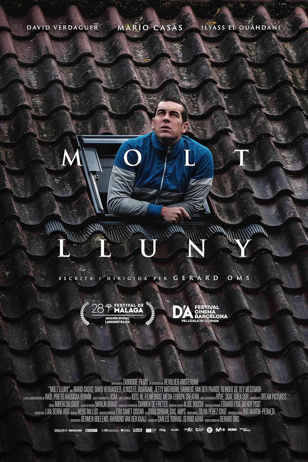 Molt lluny